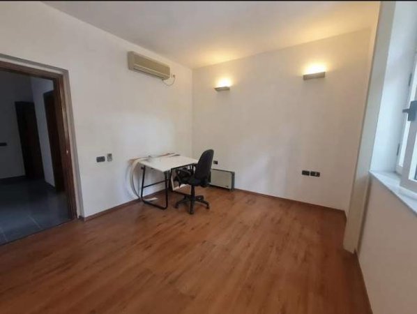 Tirane, jepet me qera zyre Kati 4, 500 Euro