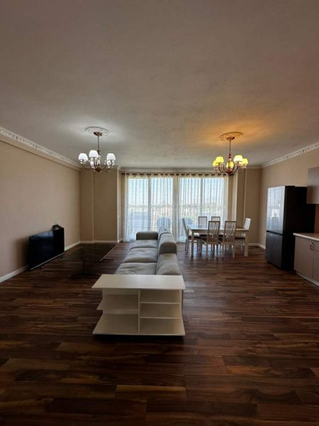 Tirane, jepet me qera apartament 2+1 Kati 2, 900 Euro (liqeni i thate)