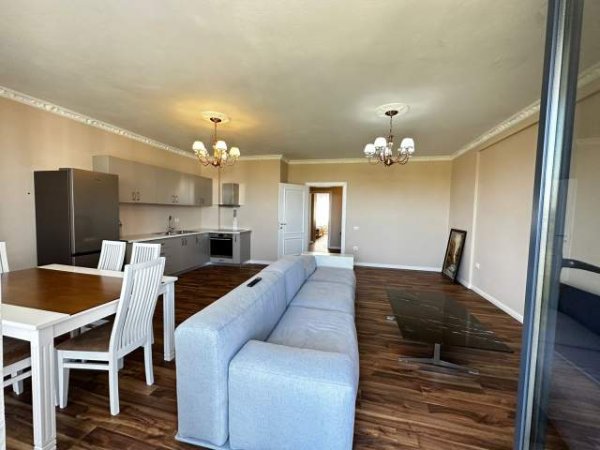 Tirane, jepet me qera apartament 2+1 Kati 2, 900 Euro (liqeni i thate)