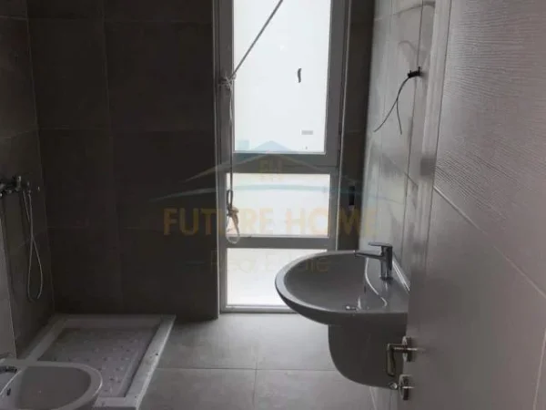 Durres, shitet apartament Kati 3, 106 m² 190.000 Euro (gjiri lalzit)