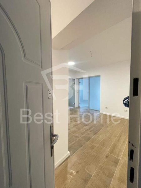 Tirane, jepet me qera zyre Kati 2, 75 m² 75.000 Leke (Rruga Asim vokshi, perballe Harry Fultz)