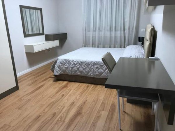 Tirane, jepet me qera apartament 2+1 Kati 6, 650 Euro (Zogu i Zi)