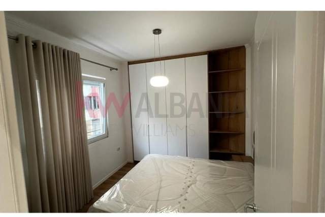 Tirane, jepet me qera apartament 1+1+BLK Kati 2, 57 m² 550 Euro (Xhamia e Tabakeve)