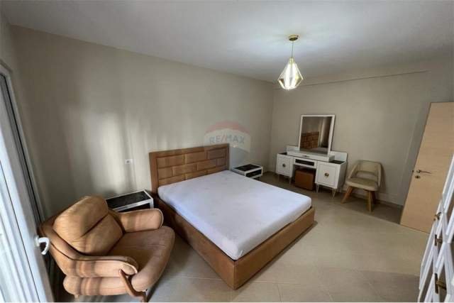 Tirane, jepet me qera apartament 2+1+A+BLK 103 m² 600 Euro