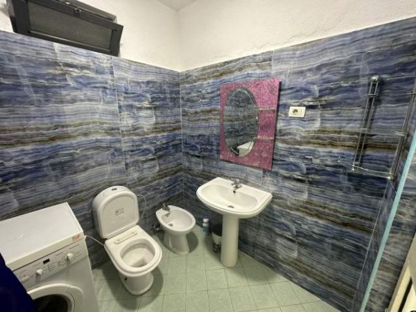 Tirane, jepet me qera Vile 1+1 Kati 0, 70 m² 30.000 Leke (Dino Kalenja)