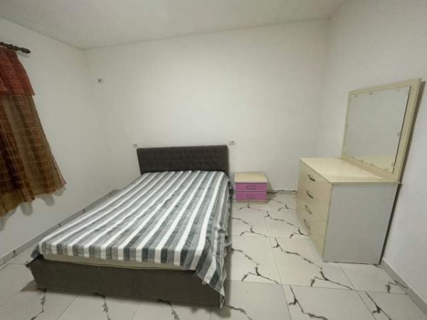 Tirane, jepet me qera Vile 1+1 Kati 0, 70 m² 30.000 Leke (Dino Kalenja)