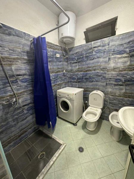 Tirane, jepet me qera Vile 1+1 Kati 0, 70 m² 30.000 Leke (Dino Kalenja)