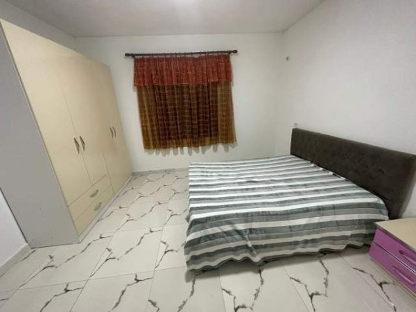 Tirane, jepet me qera Vile 1+1 Kati 0, 70 m² 30.000 Leke (Dino Kalenja)