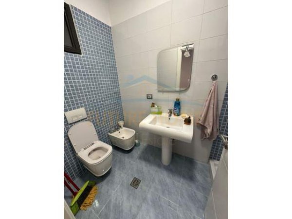 Tirane, shitet apartament Kati 9, 119 m² 140.000 Euro (Teodor Keko)