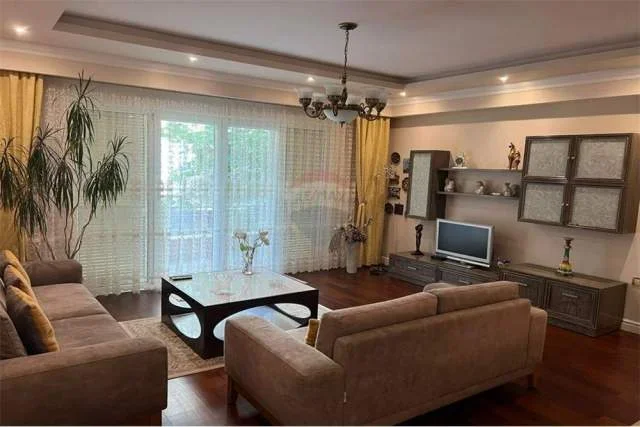 Tirane, jepet me qera apartament 2+1+A+BLK Kati 2, 127 m² 700 Euro
