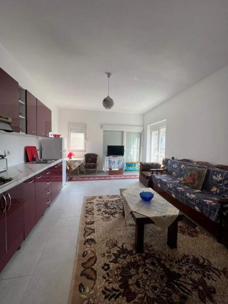 Tirane, jepet me qera apartament 2+1+BLK Kati 4, 75 m² 400 Euro (UET)