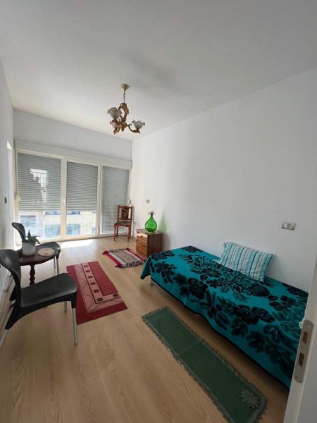 Tirane, jepet me qera apartament 2+1+BLK Kati 4, 75 m² 400 Euro (UET)