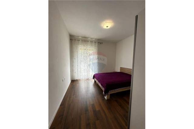 Tirane, shes apartament 1+1 Kati 0, 60 m² 126.000 Euro (liqeni i thate)