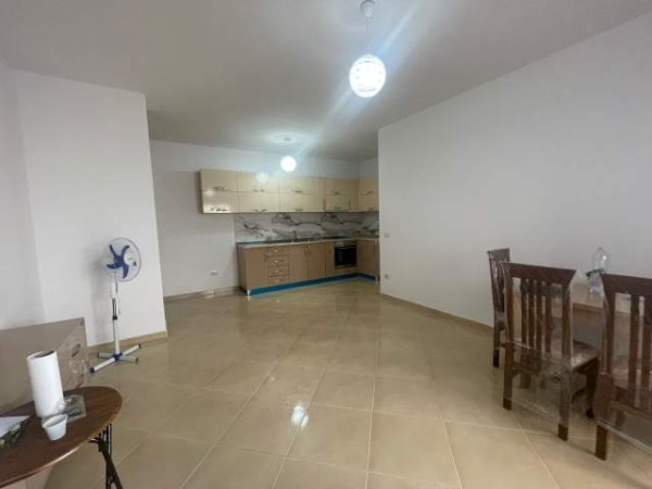 Tirane, jepet me qera apartament 3+1+BLK Kati 5, 125 m² 40.000 Leke (haxhi jazexhiu)