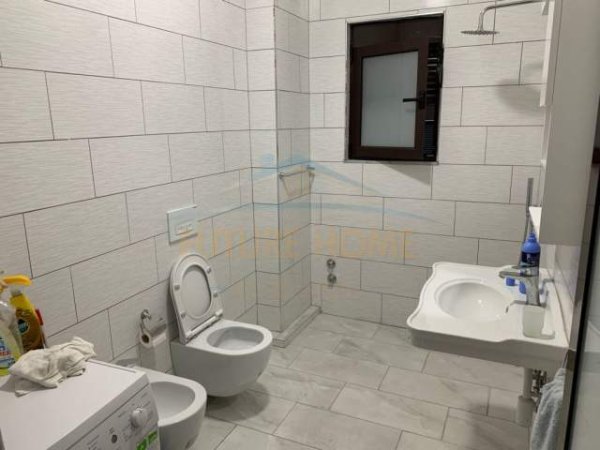 Tirane, jepet me qera apartament Kati 4, 120 m² 600 Euro (Jeronim de Rada)