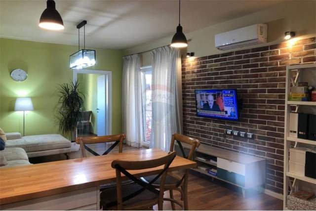 Tirane, jepet me qera apartament 2+1 Kati 3, 104 m² 500 Euro