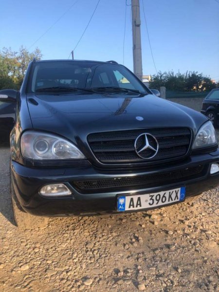 Tirane, jap me qera xhip Mercedes-Benz ML 270 Viti 2004, 30 Euro