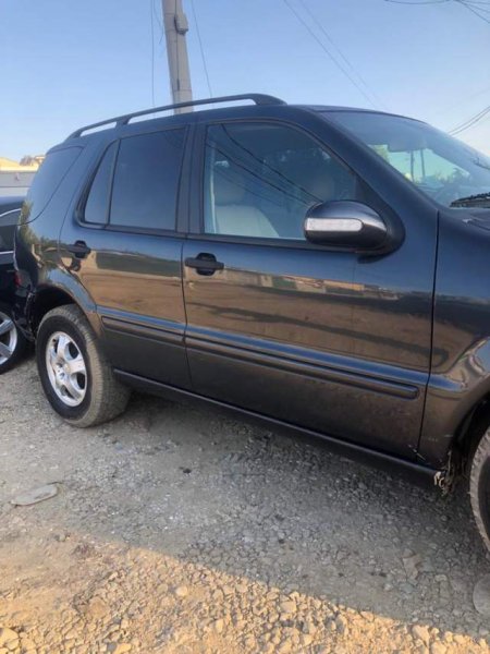 Tirane, jap me qera xhip Mercedes-Benz ML 270 Viti 2004, 30 Euro