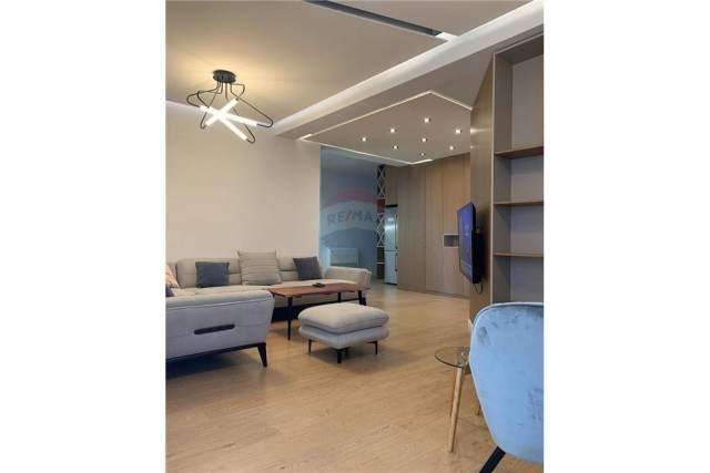 Tirane, jepet me qera apartament 2+1+BLK 127 m² 800 Euro