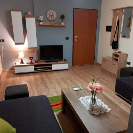 Tirane, jepet me qera apartament 1+1+BLK Kati 6, 70 m² 550 Euro (rruga Margarita Tutulani)