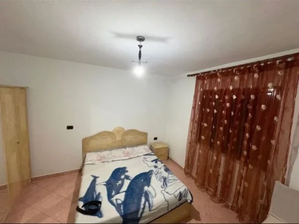 Tirane, jepet me qera apartament 1+1 Kati 2, 73 m² 270 € (kamez)