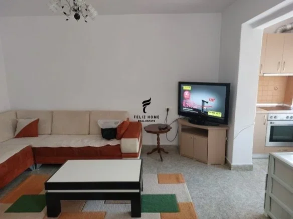 Tirane, shitet apartament 1+1 Kati 5, 52 m² 97.000 € (KINOSTUDIO)