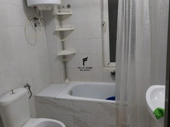 Tirane, shitet apartament 1+1 Kati 5, 52 m² 97.000 € (KINOSTUDIO)