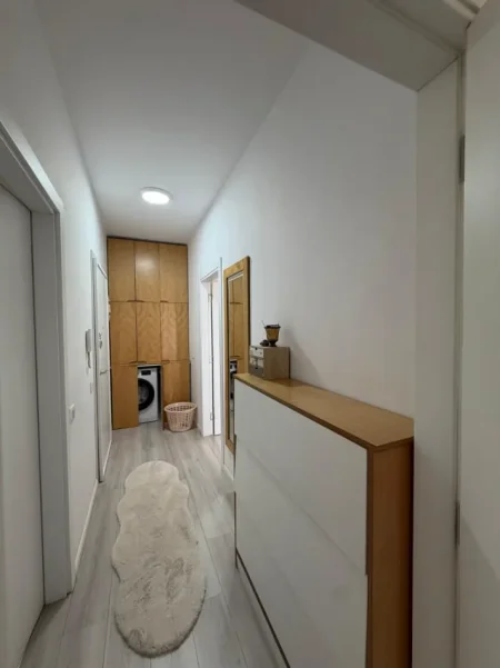 Tirane, jepet me qera apartament 1+1 Kati 4, 72 m² 800 € (KOMPLEKSI ARLIS, FARMACIA 10)