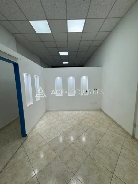 Durres, jepet me qera ambjent biznesi Kati 0, 45 m² 320 € (Vollga, Durres)