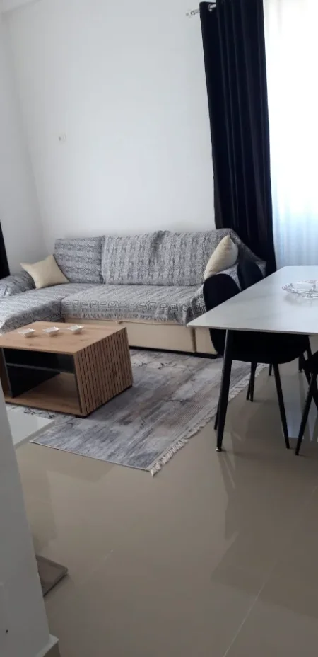 Tirane, jepet me qera apartament 2+1+Aneks Kati 0, 1 m² 520 € (astir)