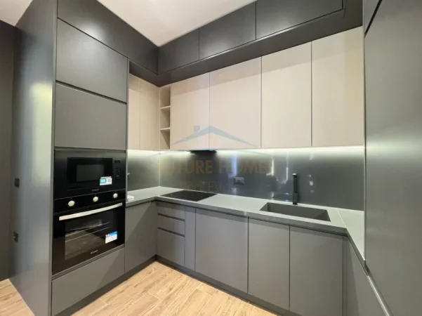 Tirane, jepet me qera apartament 1+1 Kati 7, 78 m² 1.000 € (Rruga e Kavajes)
