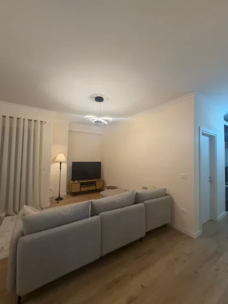 Tirane, jepet me qera apartament 2+1 Kati 3, 90 m² 1.100 € (Kompleksi Delijorgji)