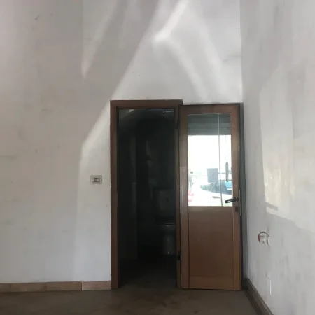 SHITET DYQAN 30 M2 TE PROKURORIA  PALLAT I RI 130.000 €