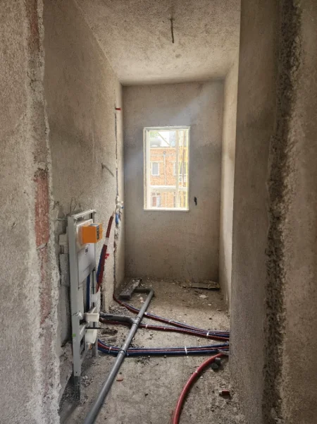 Tirane, shitet apartament 2+1+Aneks+Ballkon Kati 1, 100 m² 