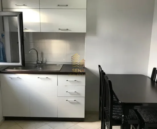 Tirane, shitet apartament 1+1+Ballkon Kati 5, 60 m² 95.000 € (Laprake)