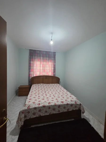 Tirane, jepet me qera apartament 3+1+Aneks+Ballkon Kati 2, 1 m² 600 €