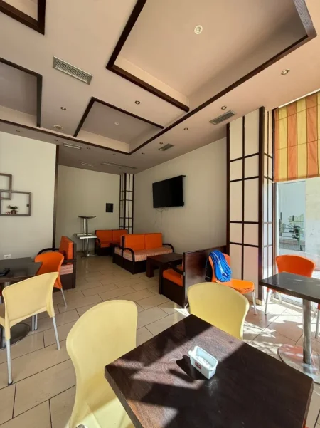 Tirane, jepet me qera lokal Kati 0, 51 m² 450 € (Don Bosko prane Viva Market)