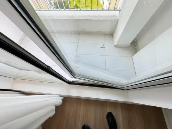 Tirane, jepet me qera apartament 1+1 Kati 5, (Ali Demi)