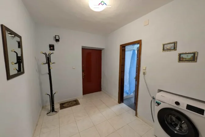 Tirane, jepet me qera apartament 2+1 Kati 1, 90 m² 500 € (ali demi)