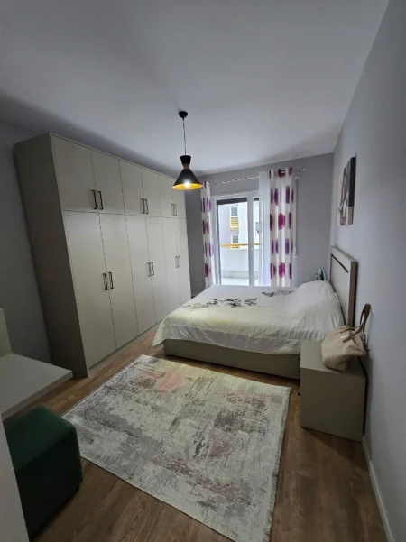 Tirane, jepet me qera apartament 1+1+Ballkon Kati 6, 82 m² 650 € (LAPRAKE)