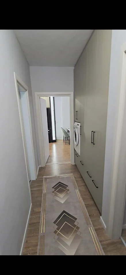 Tirane, jepet me qera apartament 1+1+Ballkon Kati 6, 82 m² 650 € (LAPRAKE)