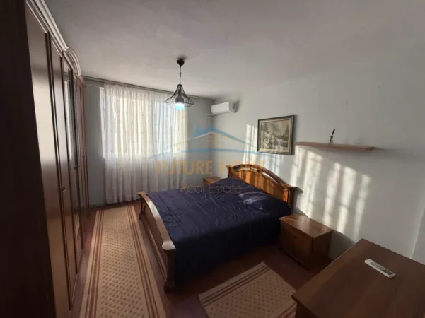 Tirane, jepet me qera apartament 2+1+Ballkon Kati 2, 69 m² 550 € (Tregu Elektrik)