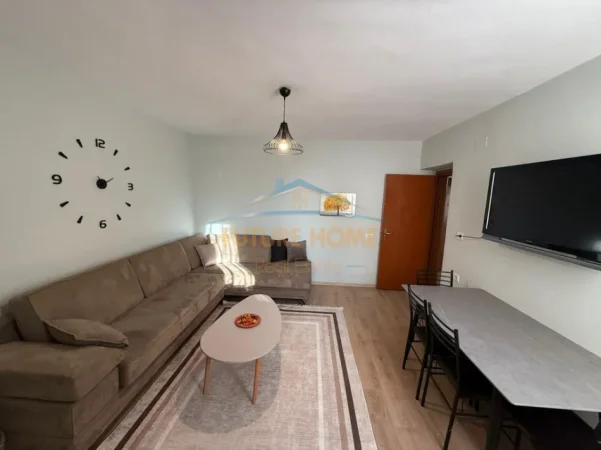 Tirane, jepet me qera apartament 2+1+Ballkon Kati 2, 69 m² 550 € (Tregu Elektrik)
