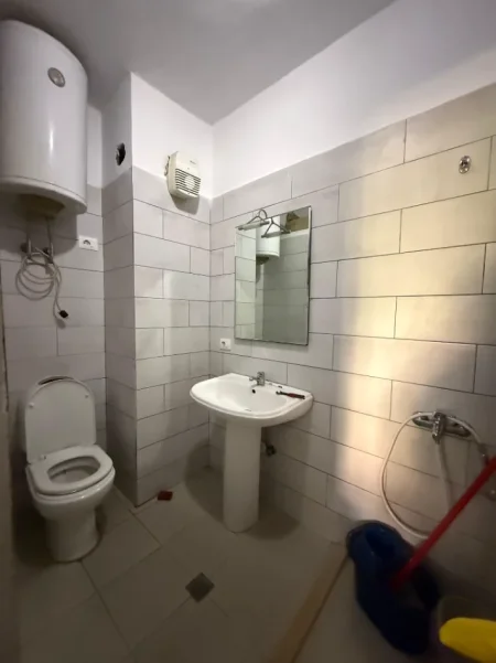 Tirane, jepet me qera apartament 1+1 Kati 3, 55 m² (Don Bosko) 💶Cmimi: 40.000 Leke/Muaj