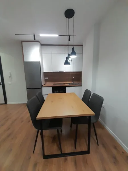 Tirane, jepet me qera apartament 1+1 Kati 2, 63 m² 55.000 Lekë te Reja,(Kompleksi AURA, Rruga Dritan Hoxha, Zogu Zi- Laprakë, Tiranë)