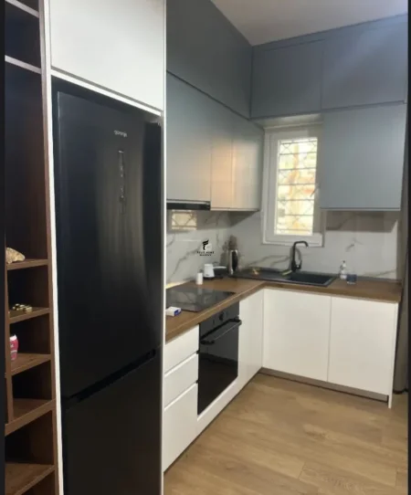 Tirane, jepet me qera apartament 2+1 Kati 2, 90 m² 1.000 € (PAZARI I RI)