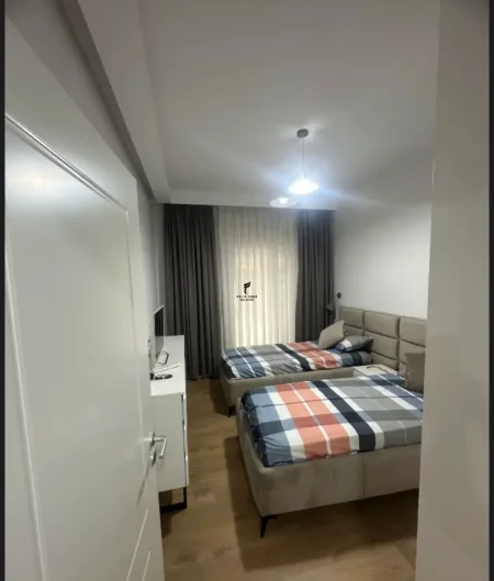 Tirane, jepet me qera apartament 2+1 Kati 2, 90 m² 1.000 € (PAZARI I RI)
