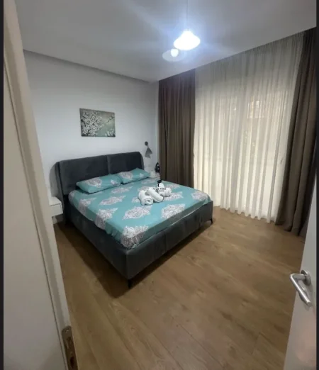Tirane, jepet me qera apartament 2+1 Kati 2, 90 m² 1.000 € (PAZARI I RI)