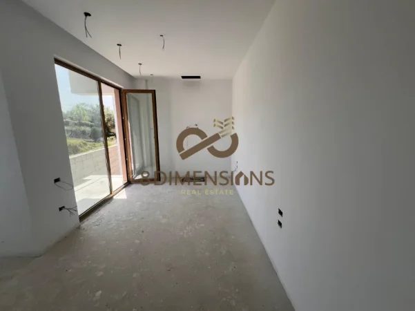 Tirane, shitet Vile 4+1 Kati 0, 334 m² 734.800 € (teg)