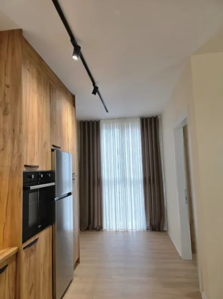 Tirane, jepet me qera apartament 2+1 Kati 3, 100 m² 630 € (astir)